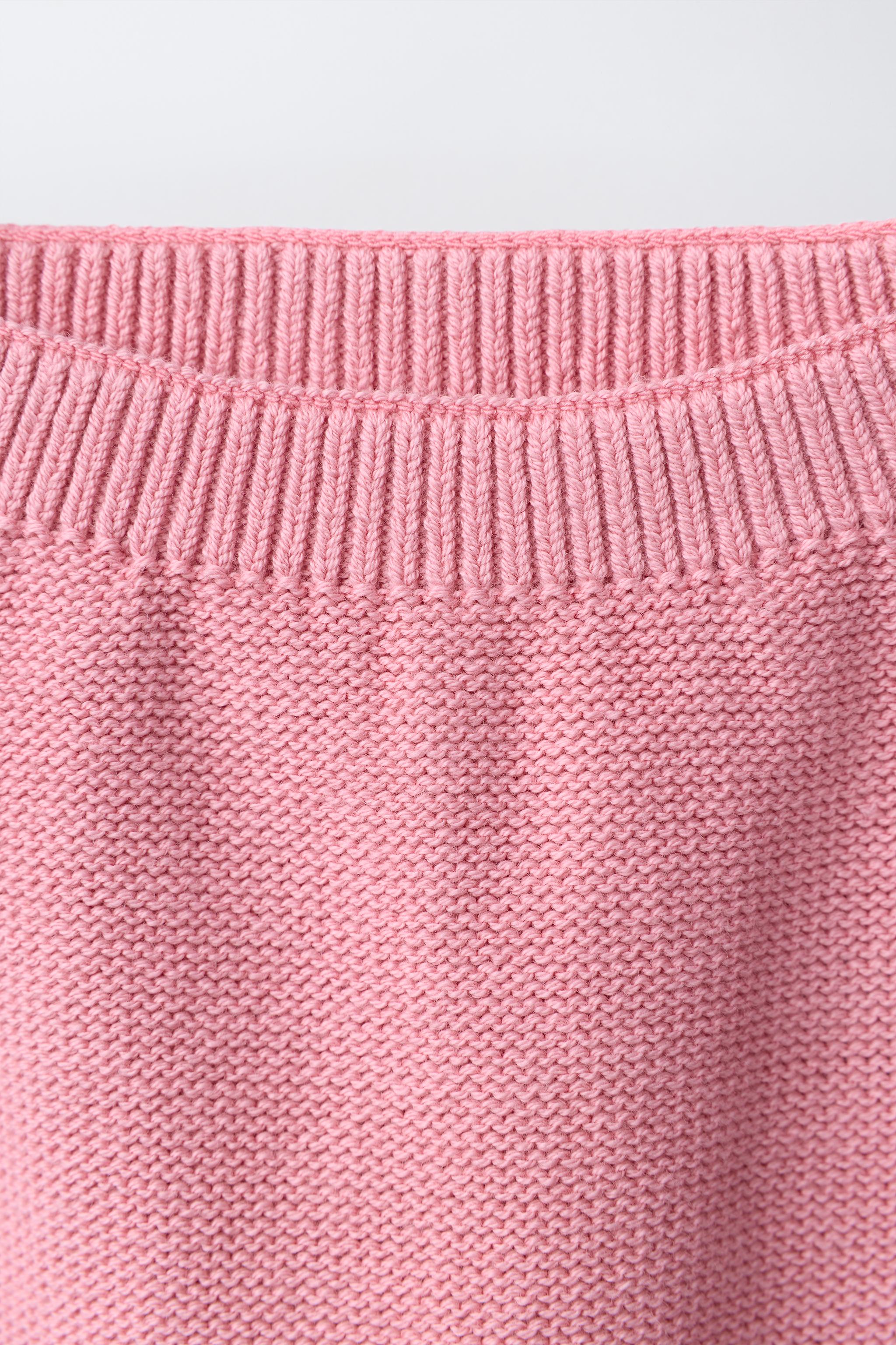 KNIT PANTS WITH BUTTERFLY APPLIQUÉ
